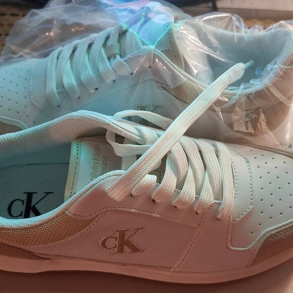 Calvin Klein womens Sneaker - Picture 1 of 7